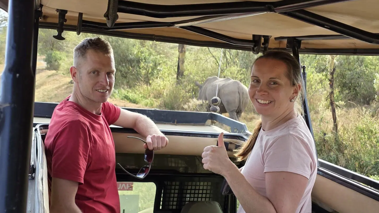 Maasai Mara, sundowners on the plains, Maasai Mara, 12-Day Kenya, Rwanda & Uganda, Gorillas and the Big Five