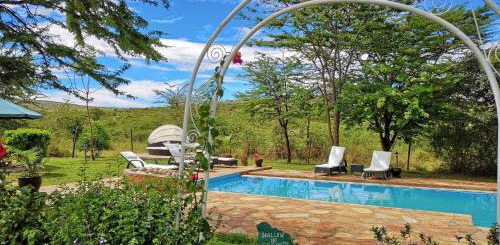 Endeem Mara Resort